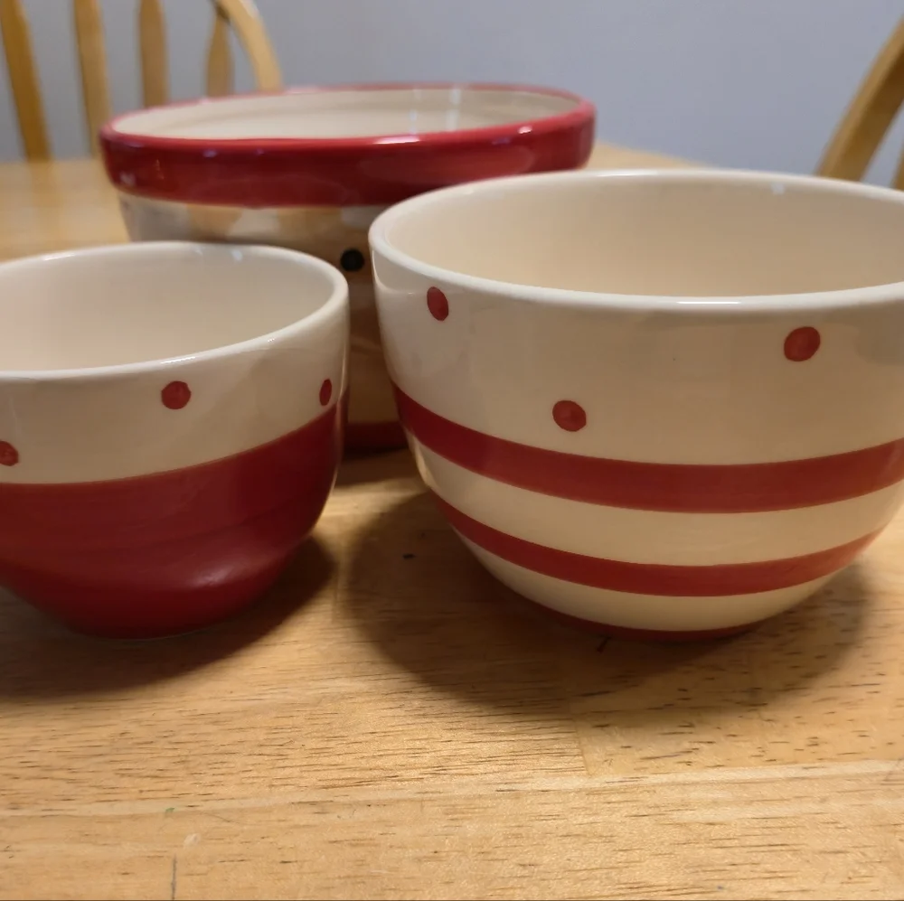 Blue Harbor 2012 Santa Claus Nesting Ceramic Holiday Bowls Set of 3 Red White - Picture 2 of 10